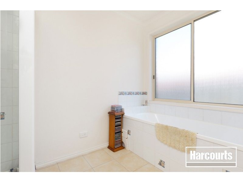 4 Rosewin Court, Berwick VIC 3806