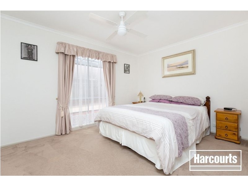 6 Adelong Court, Berwick VIC 3806