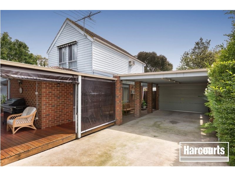 6 Adelong Court, Berwick VIC 3806