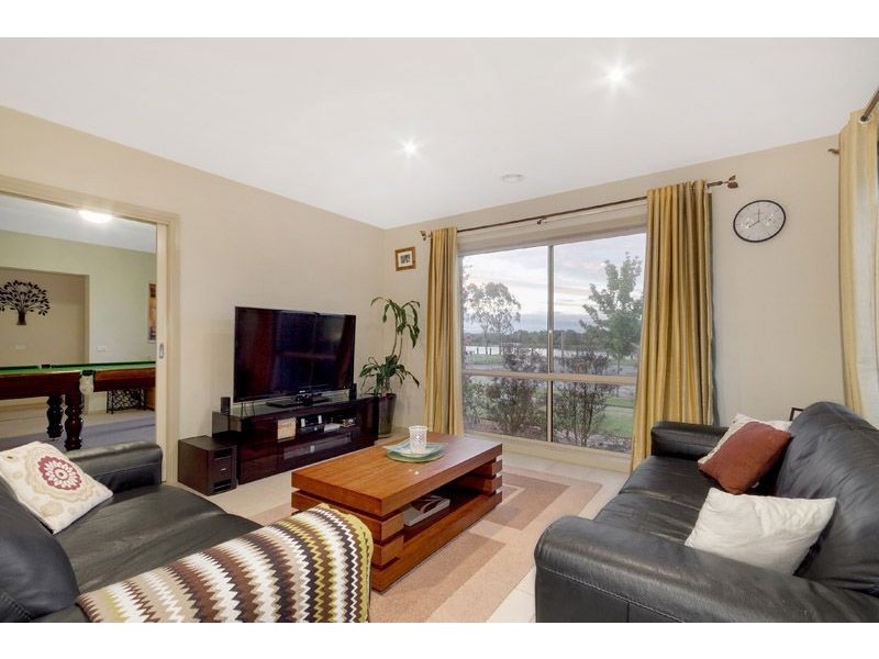 18 Moondarra Drive, Berwick VIC 3806