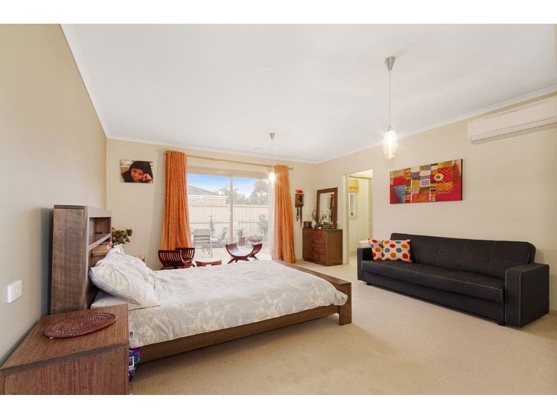 18 Moondarra Drive, Berwick VIC 3806