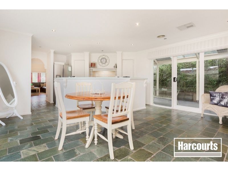 2 Adelaide Close, Berwick VIC 3806