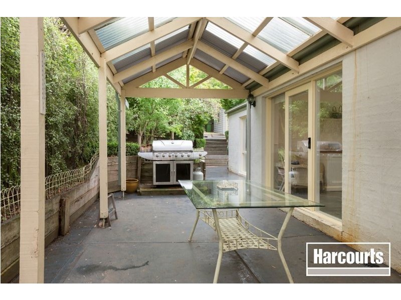 2 Adelaide Close, Berwick VIC 3806