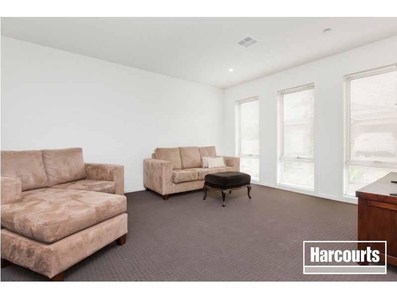 10/30 Golf Links Road, Berwick VIC 3806