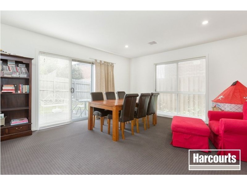 10/30 Golf Links Road, Berwick VIC 3806