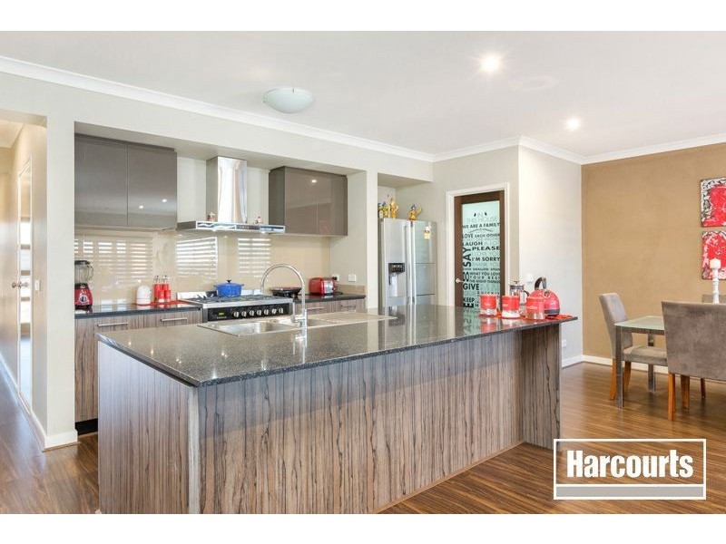 5 Gidran Way, Clyde North VIC 3978