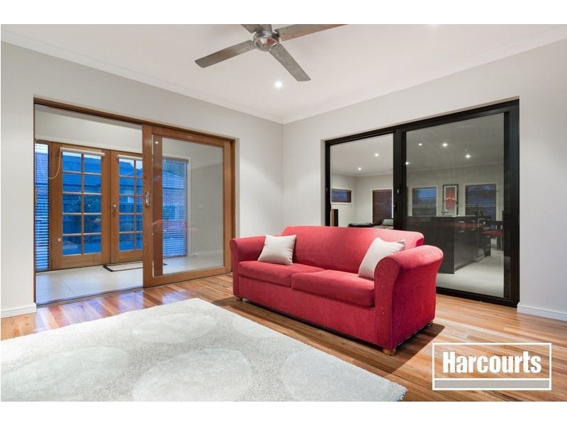2 Irving Close, Berwick VIC 3806