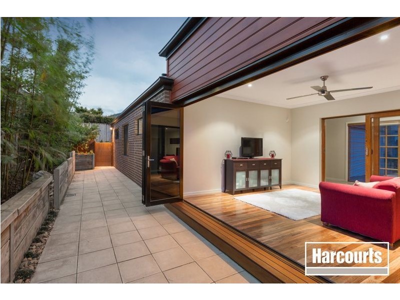 2 Irving Close, Berwick VIC 3806