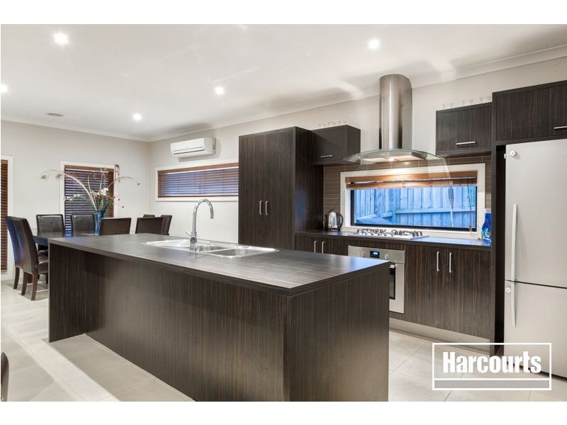 2 Irving Close, Berwick VIC 3806