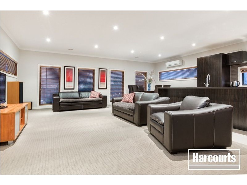 2 Irving Close, Berwick VIC 3806