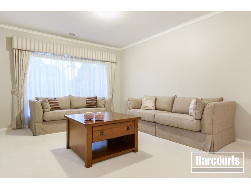 2 Emmett Avenue, Berwick VIC 3806