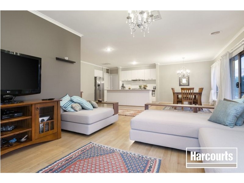 2 Emmett Avenue, Berwick VIC 3806