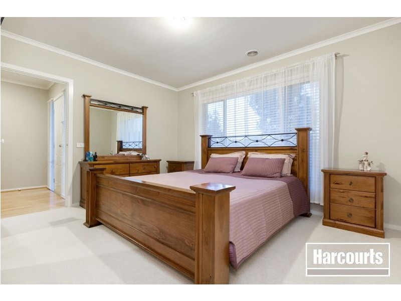 2 Emmett Avenue, Berwick VIC 3806