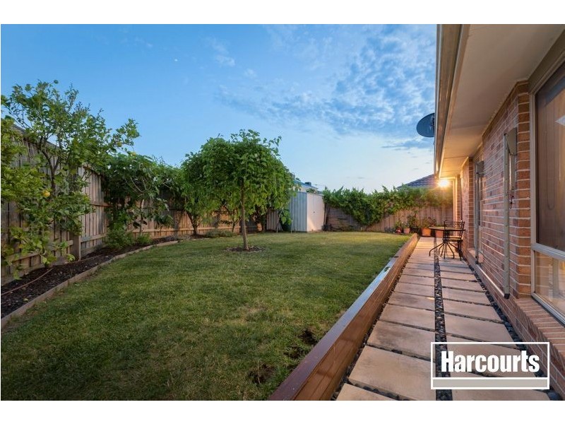 2 Emmett Avenue, Berwick VIC 3806