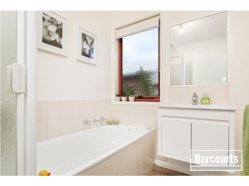 25 William Road, Berwick VIC 3806