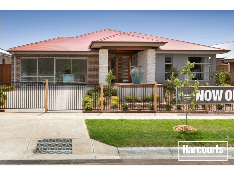 15 Red Maple Drive, Cranbourne VIC 3977
