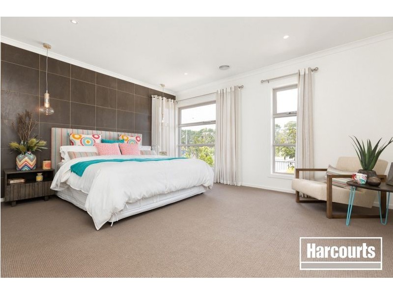 15 Red Maple Drive, Cranbourne VIC 3977