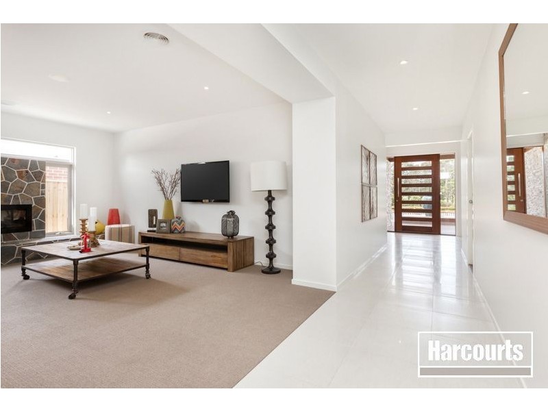 15 Red Maple Drive, Cranbourne VIC 3977