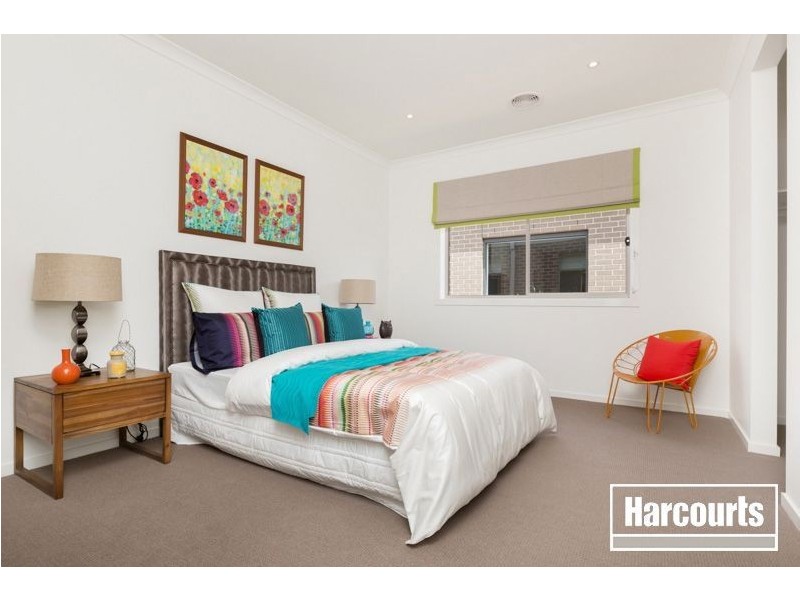 15 Red Maple Drive, Cranbourne VIC 3977