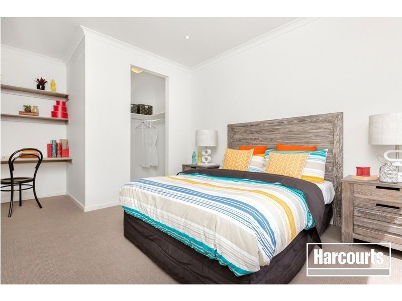 15 Red Maple Drive, Cranbourne VIC 3977