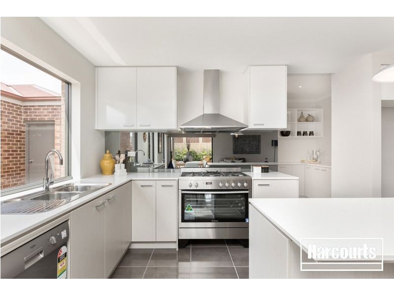 13 Red Maple Drive, Cranbourne VIC 3977