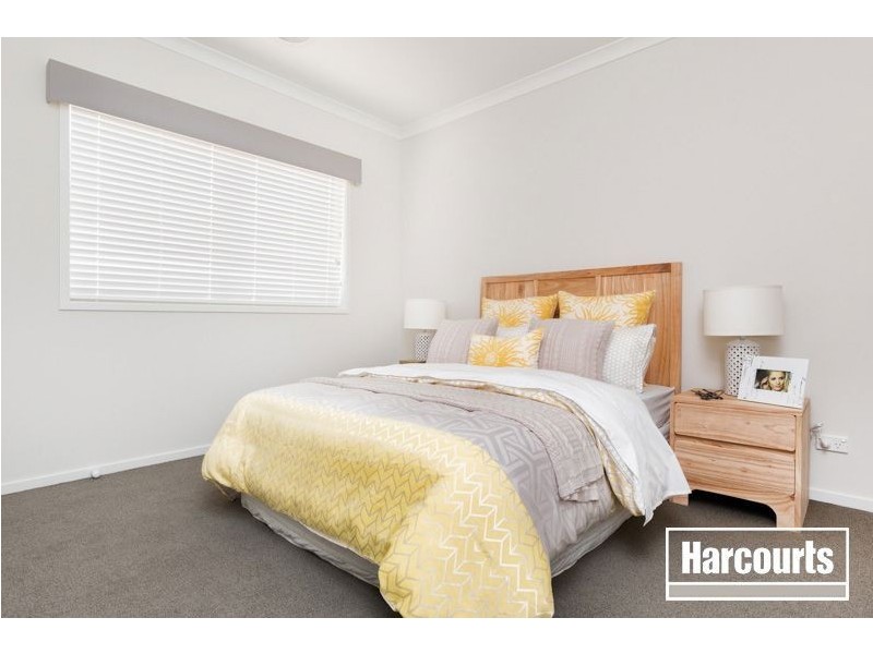 13 Red Maple Drive, Cranbourne VIC 3977
