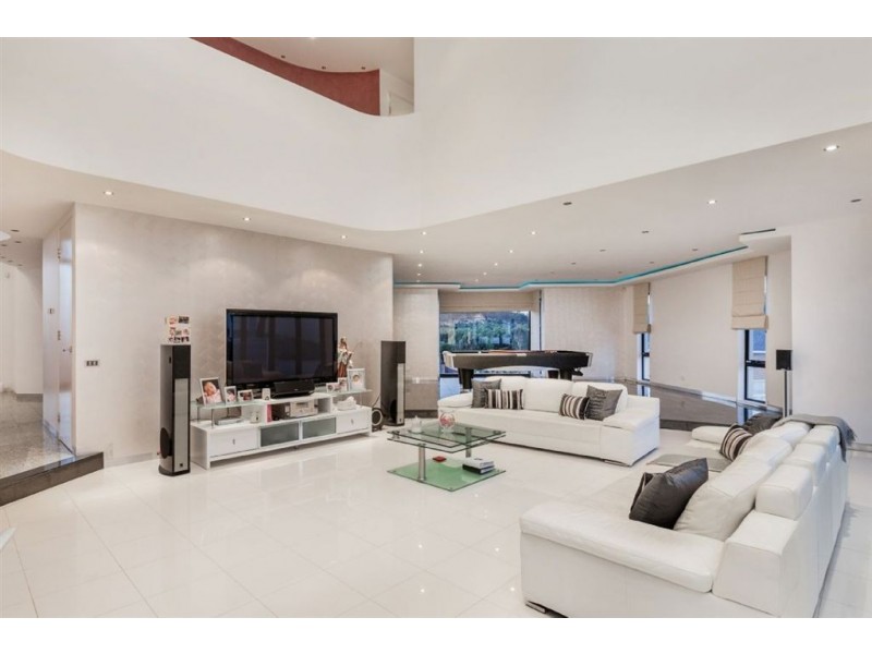 10 Hill Edge Court, Lysterfield South VIC 3156