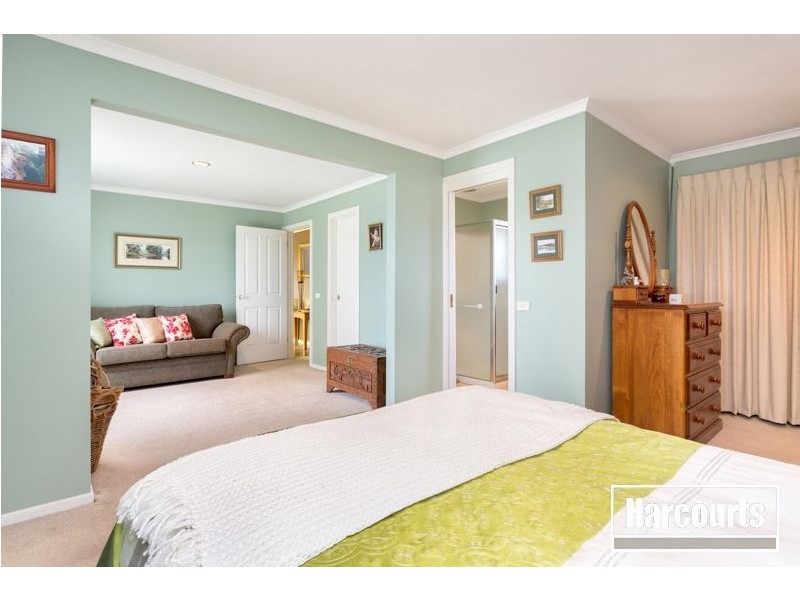 4 Willis Close, Hampton Park VIC 3976