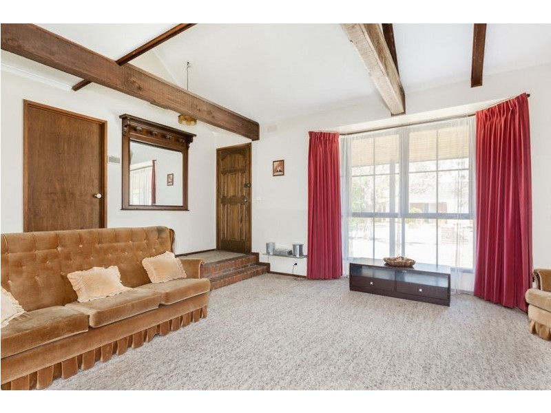 18 Greystoke Court, Berwick VIC 3806