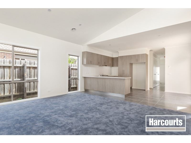 1/14 Carabott Place, Berwick VIC 3806