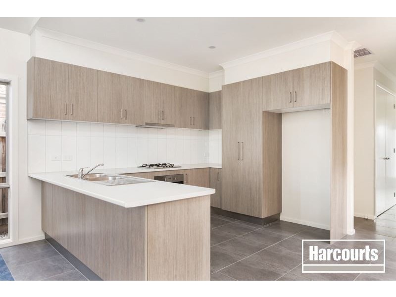 1/14 Carabott Place, Berwick VIC 3806