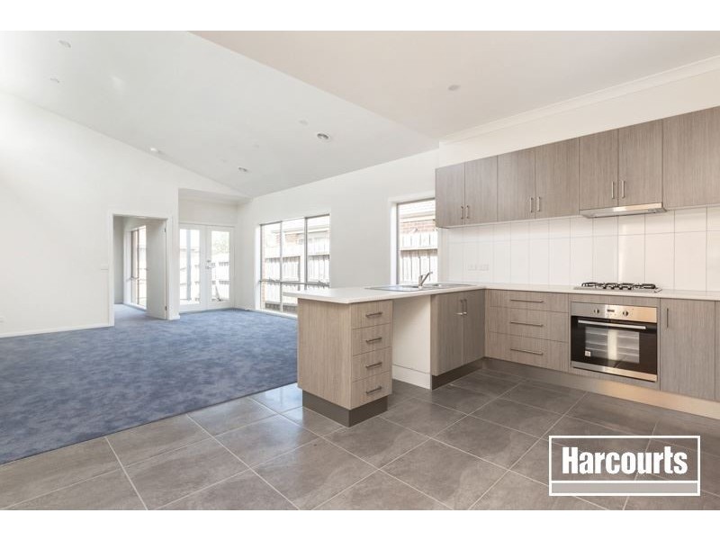 1/14 Carabott Place, Berwick VIC 3806