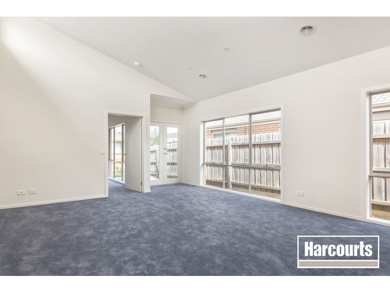 1/14 Carabott Place, Berwick VIC 3806