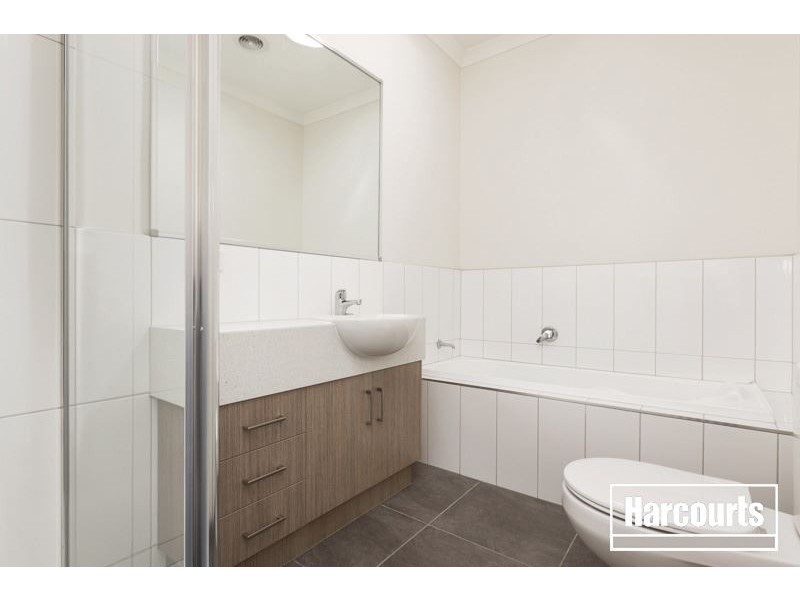 1/14 Carabott Place, Berwick VIC 3806