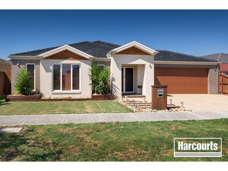 33 Gallery Way, Pakenham VIC 3810