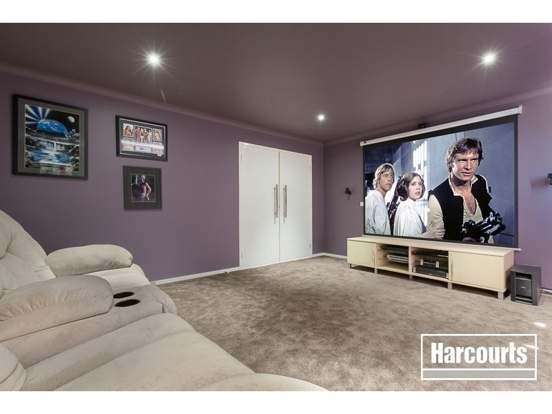 33 Gallery Way, Pakenham VIC 3810
