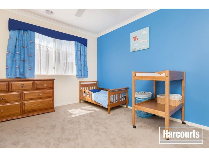 33 Gallery Way, Pakenham VIC 3810