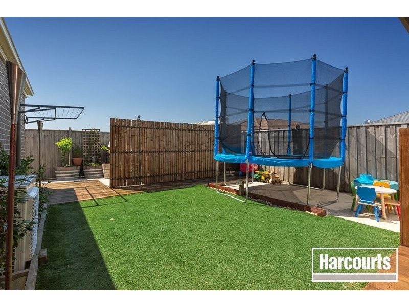 33 Gallery Way, Pakenham VIC 3810