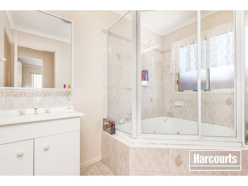 9 Bateman Grove, Hampton Park VIC 3976