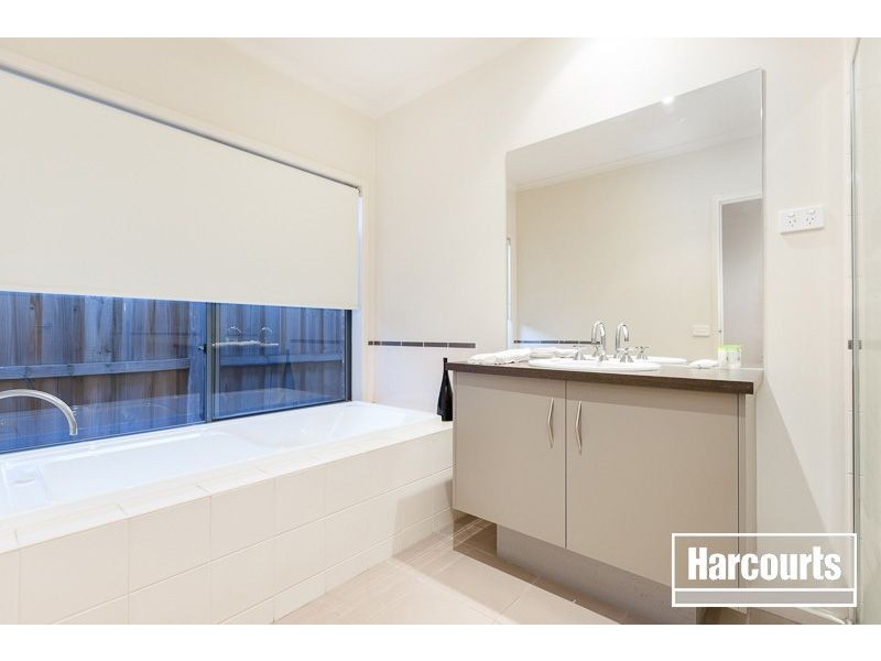 9 Els Court, Berwick VIC 3806