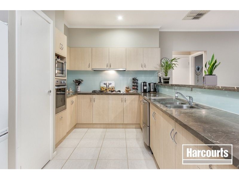 2 Oakmoss Place, Berwick VIC 3806