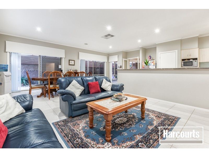 2 Oakmoss Place, Berwick VIC 3806