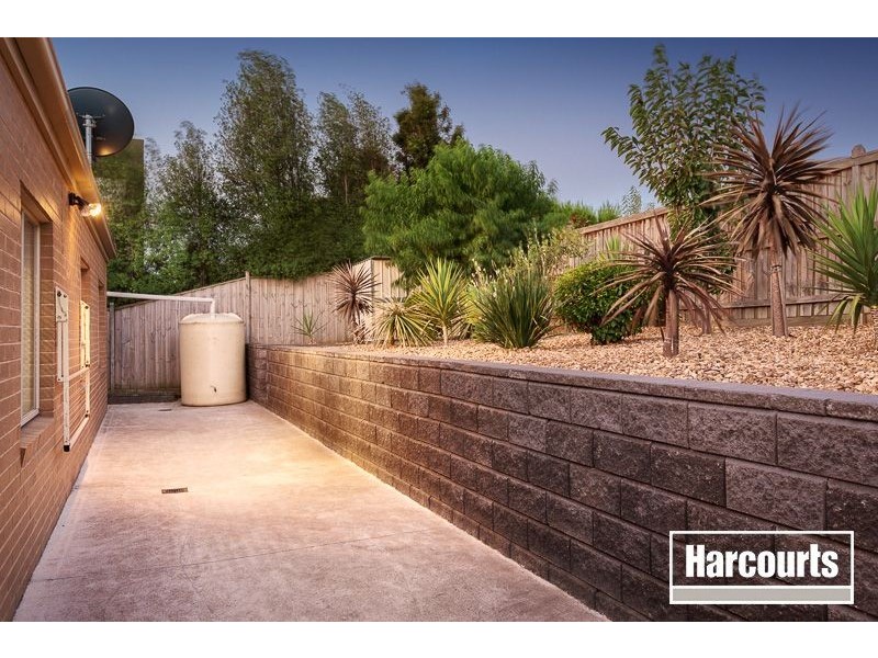 2 Oakmoss Place, Berwick VIC 3806