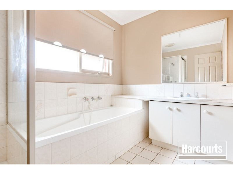 2/31 Florence Avenue, Berwick VIC 3806