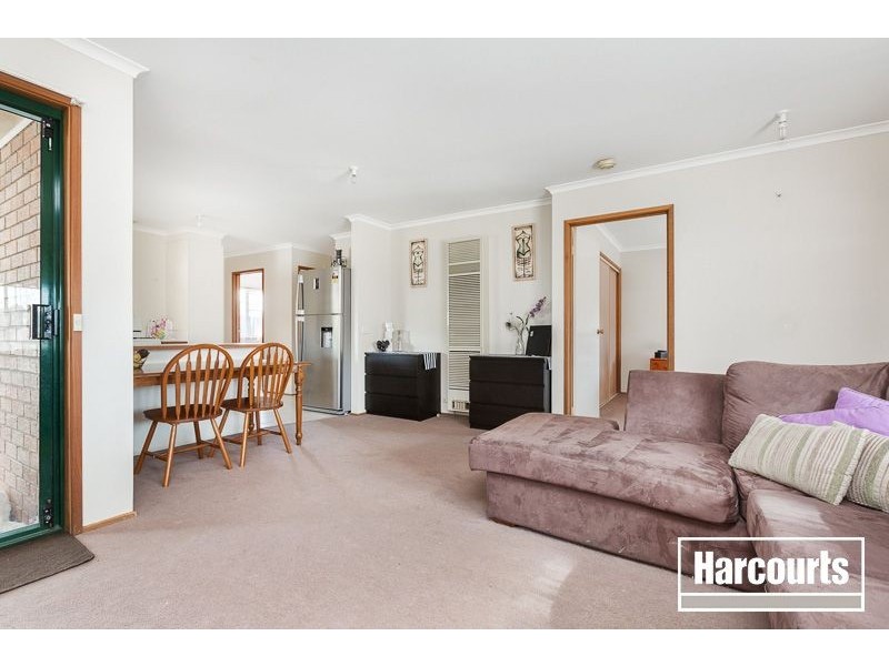 6 Wirrabarra Place, Berwick VIC 3806