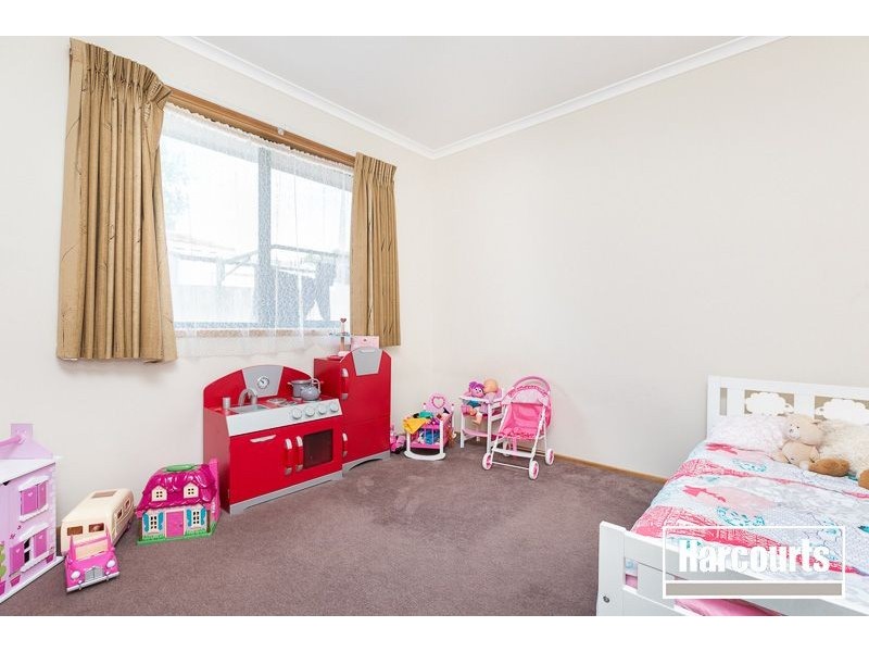 6 Wirrabarra Place, Berwick VIC 3806