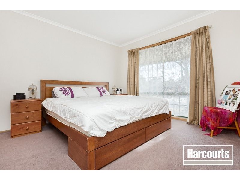 6 Wirrabarra Place, Berwick VIC 3806