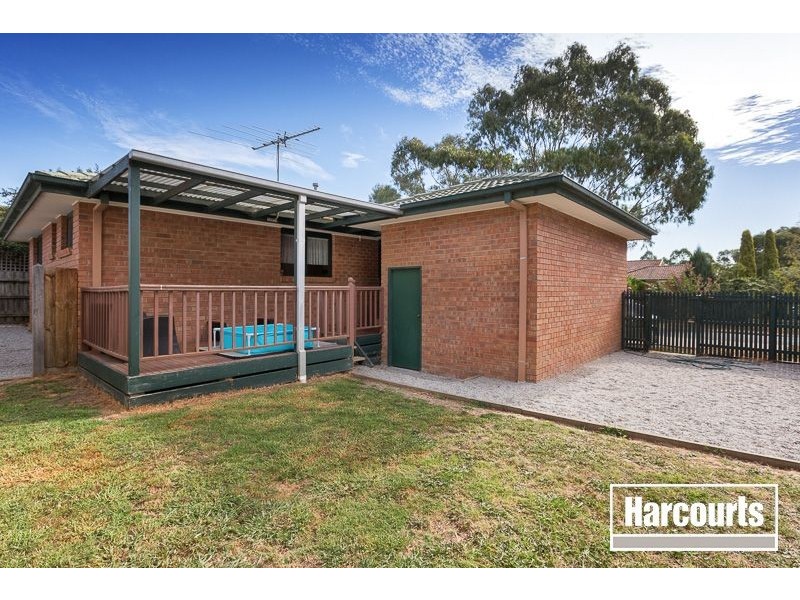 6 Wirrabarra Place, Berwick VIC 3806