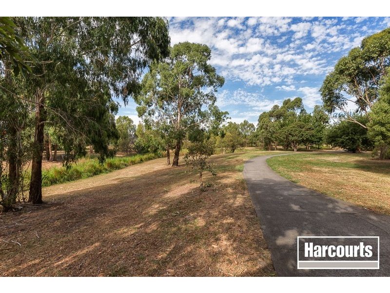 6 Wirrabarra Place, Berwick VIC 3806