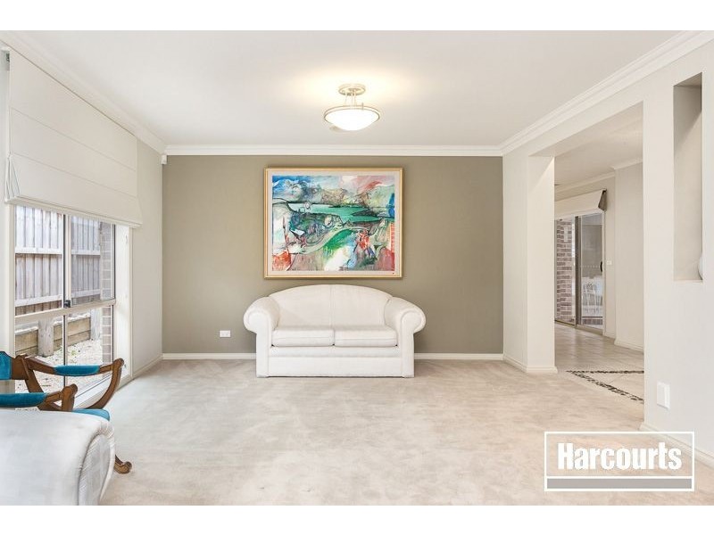 15 Cedarwood Crescent, Berwick VIC 3806